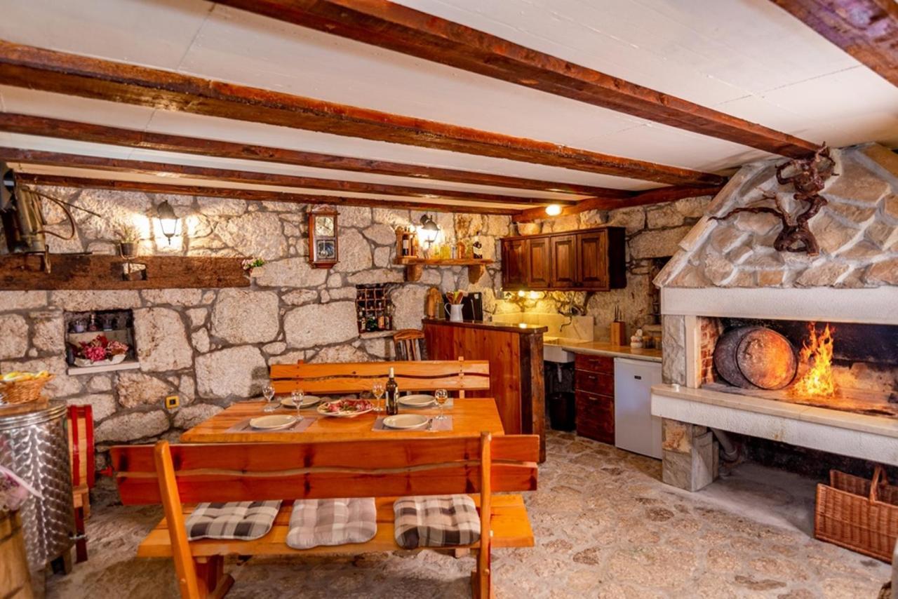 Stone House Nikolina With Heated Pool Villa Bast Exterior photo