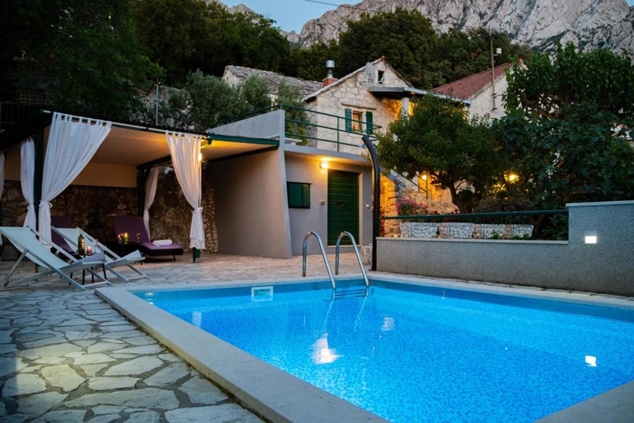 Stone House Nikolina With Heated Pool Villa Bast Exterior photo