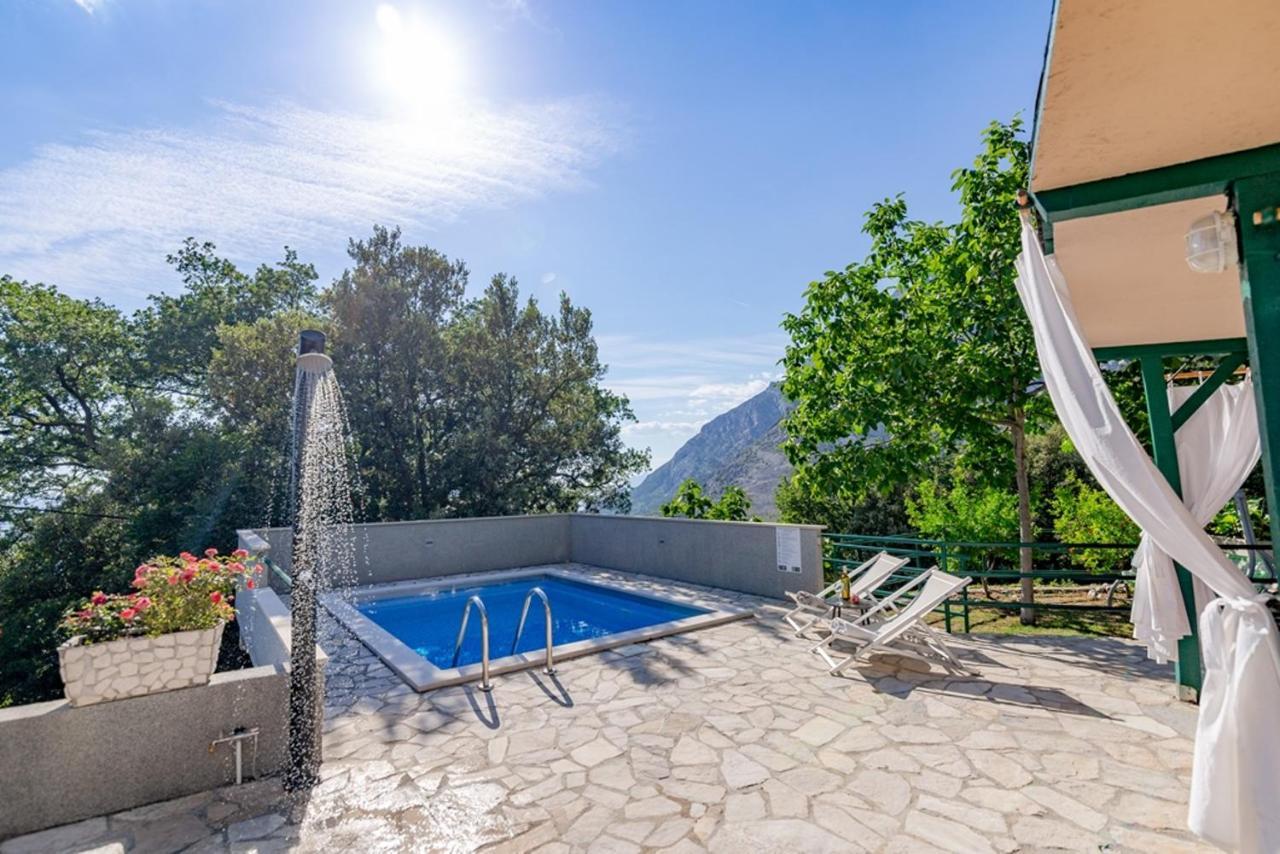 Stone House Nikolina With Heated Pool Villa Bast Exterior photo