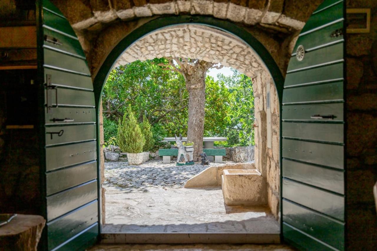 Stone House Nikolina With Heated Pool Villa Bast Exterior photo