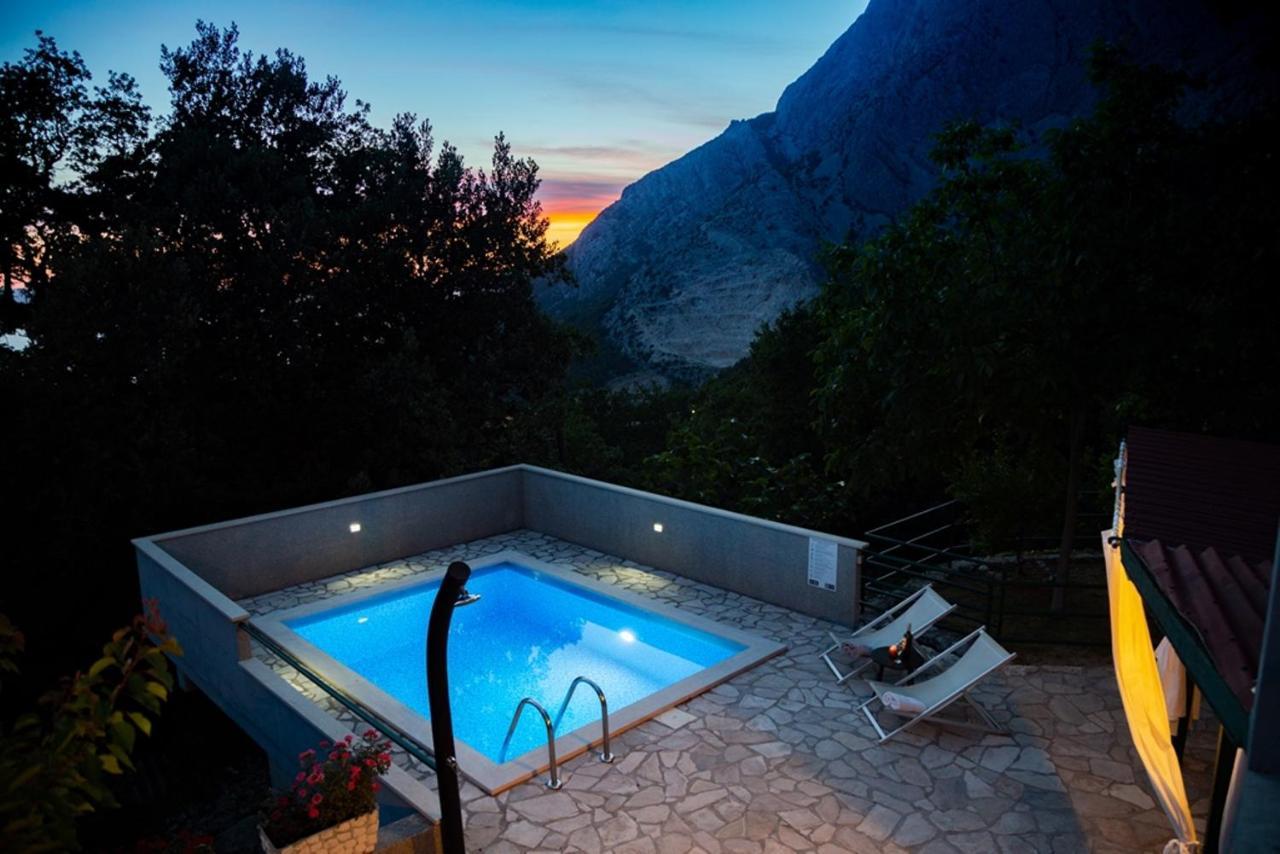 Stone House Nikolina With Heated Pool Villa Bast Exterior photo